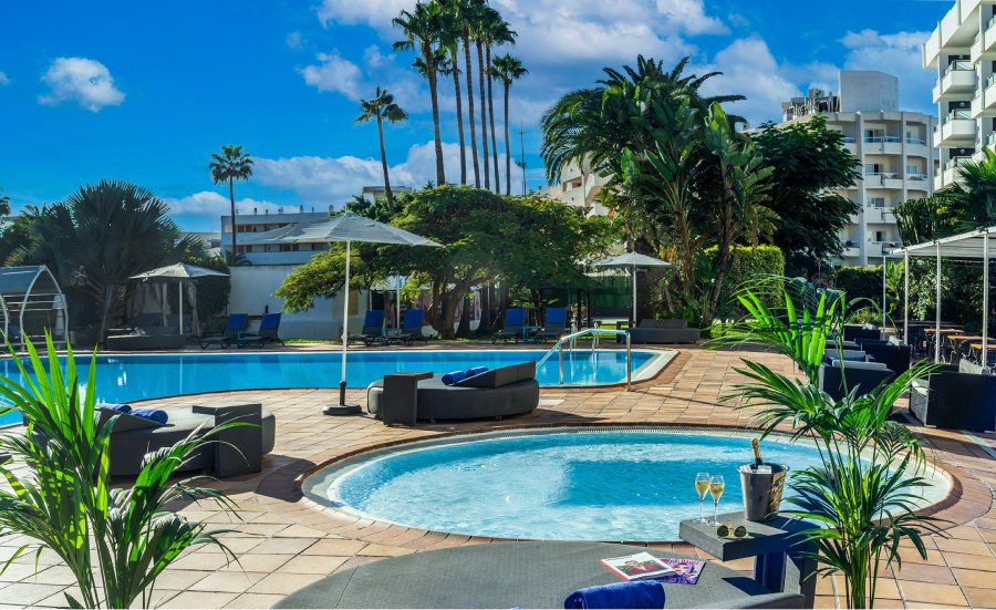 Axel beach hotel pools